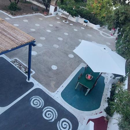 Livadi  Ο Μπαξεσ 아파트 외부 사진