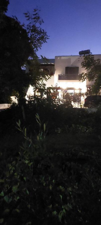 Livadi  Ο Μπαξεσ 아파트 외부 사진