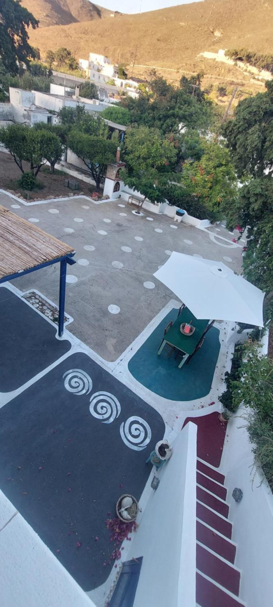 Livadi  Ο Μπαξεσ 아파트 외부 사진
